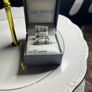 Elegant sterling sliver ring with lab grown diamonds engagement/promise ring